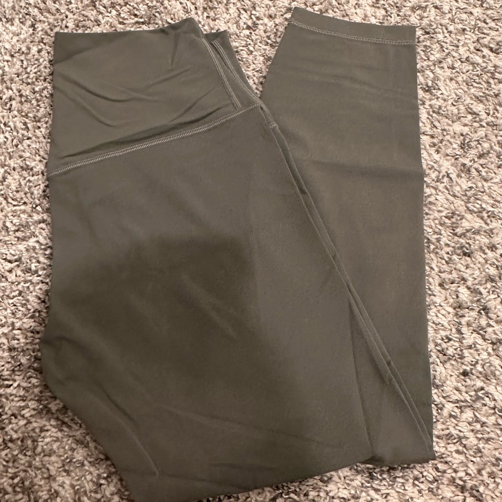 Align HR crop 23” Sage Grey